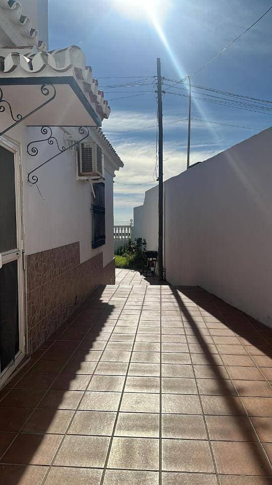 Foto 7 von 19: Three-Bedroom House