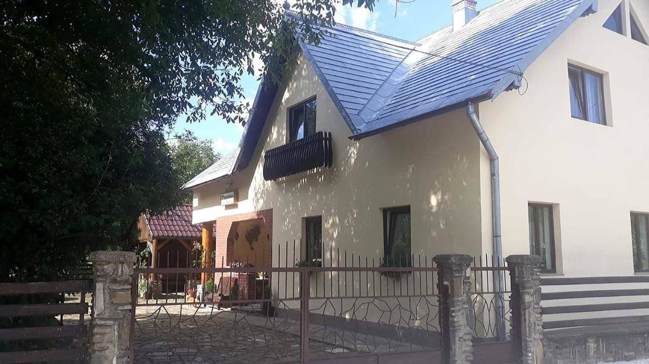 Pensiunea Casa Domniței Sucevița 1
