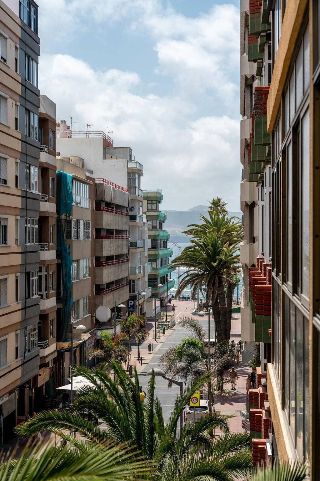 Foto 2 von 16: Ferienwohnung 'Casita Palmera Las Canteras' mit Meerblick, Balkon und WLAN