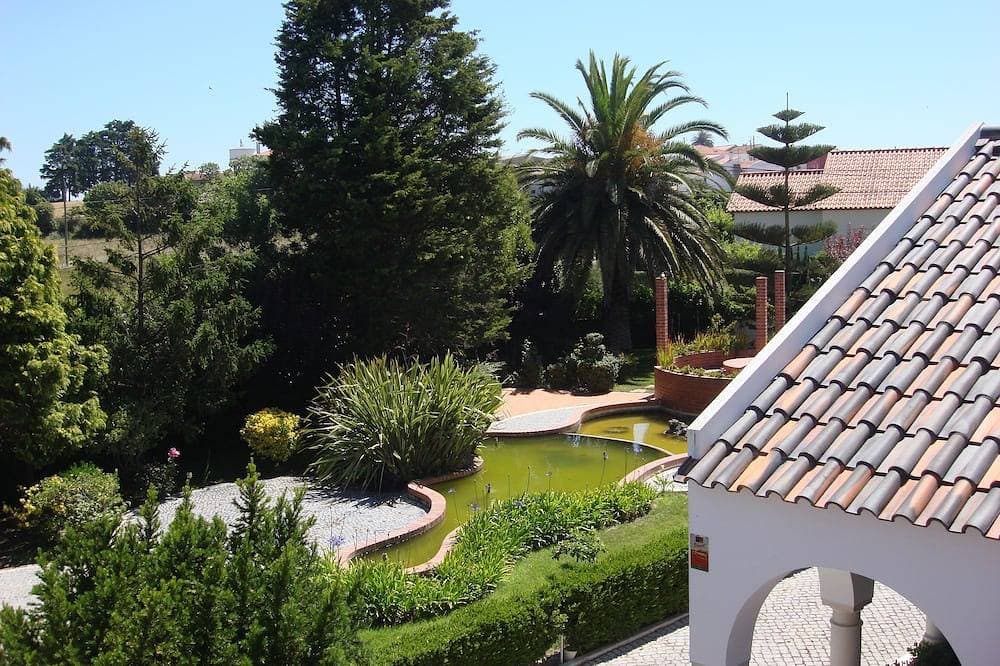 Foto 11 von 23: Villa mit eigenem Pool und Tennisplatz