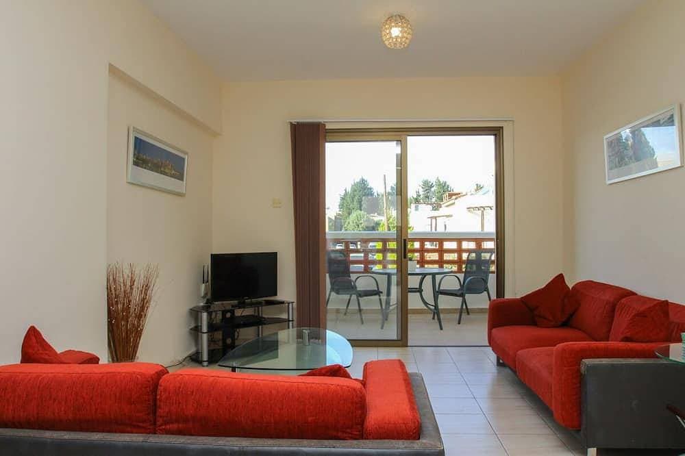 Foto 9 von 18: Herrliche Zwei Schlafzimmern und zwei Badezimmer Wohnung mit großem Pool