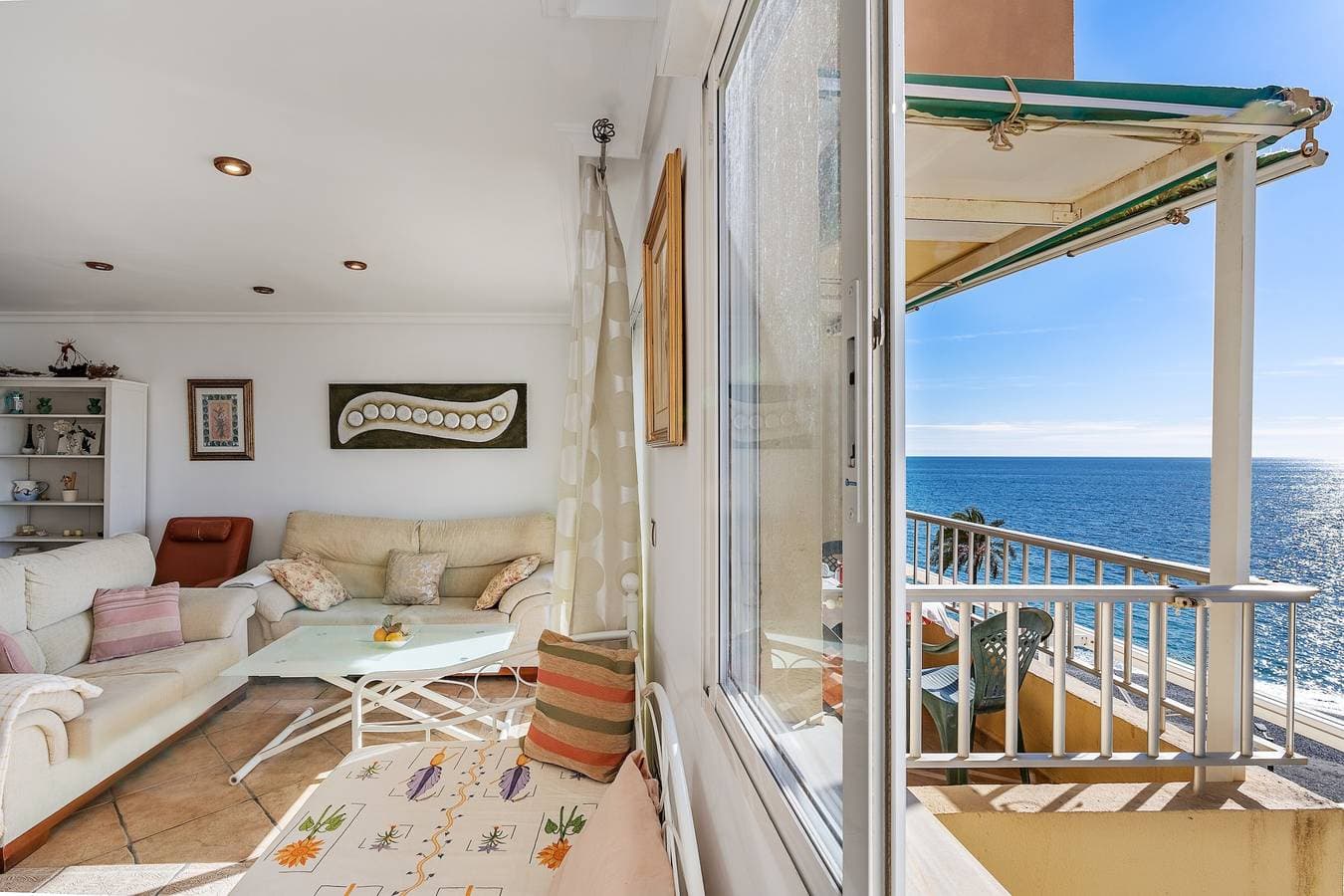 Foto 9 von 35: Ferienwohnung 'Bonito Apartamento Frente Al Mar' mit Meerblick, WLAN und Klimaanlage