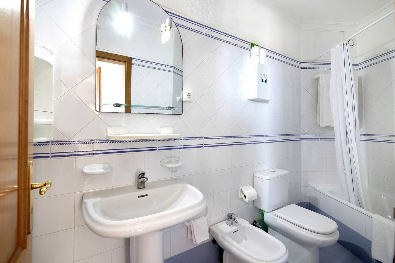 Foto 13 von 21: Ferienwohnung Nau Bérrio 3ºD – Meerblick, Pool, Klimaanlage, WLAN