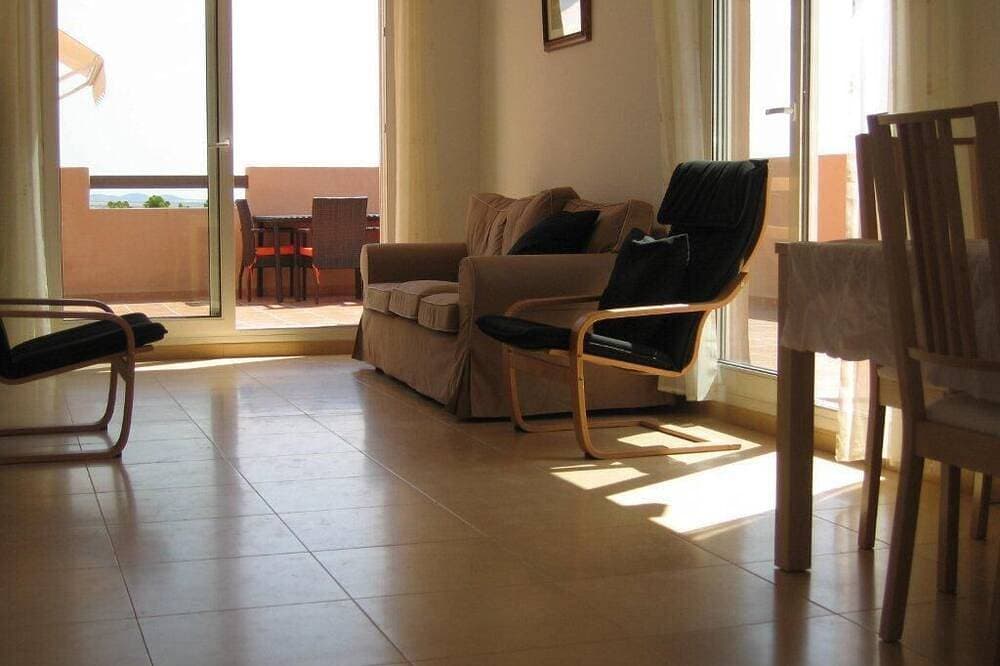 Foto 9 von 30: Sonnenterrasse - 5-Bett-Apartment - Riesige Terrasse und Bergblick mit 24-Stunden-Sicherheit
