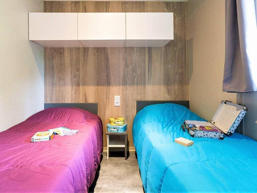 Foto 11 von 35: Camping White Rock - Chalet 4 personen - Vanille (Bergblick) 2 Zimmer