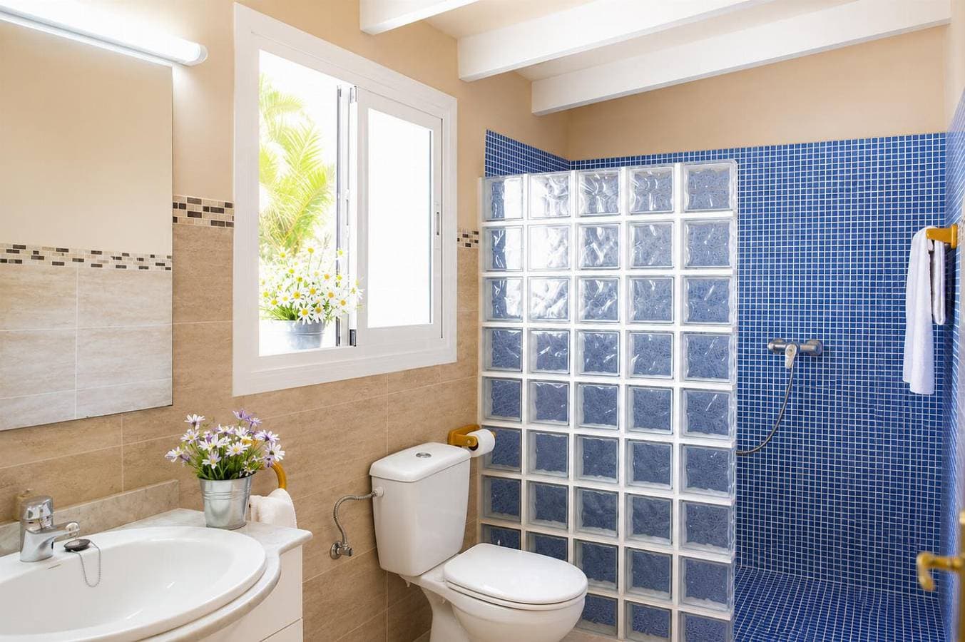 Foto 10 von 19: Villa für 8 Personen mit Garten