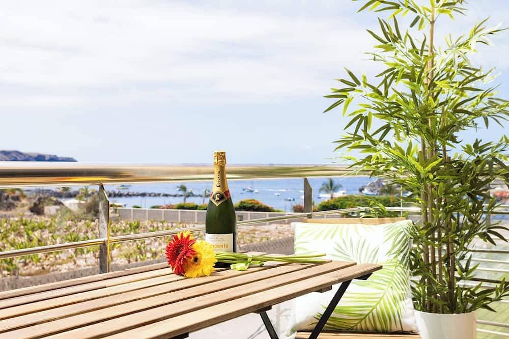 Foto 11 von 26: Stunning Beachfront Getaway, Your Perfect Retreat, Wifi, Garage, Sunset !!!