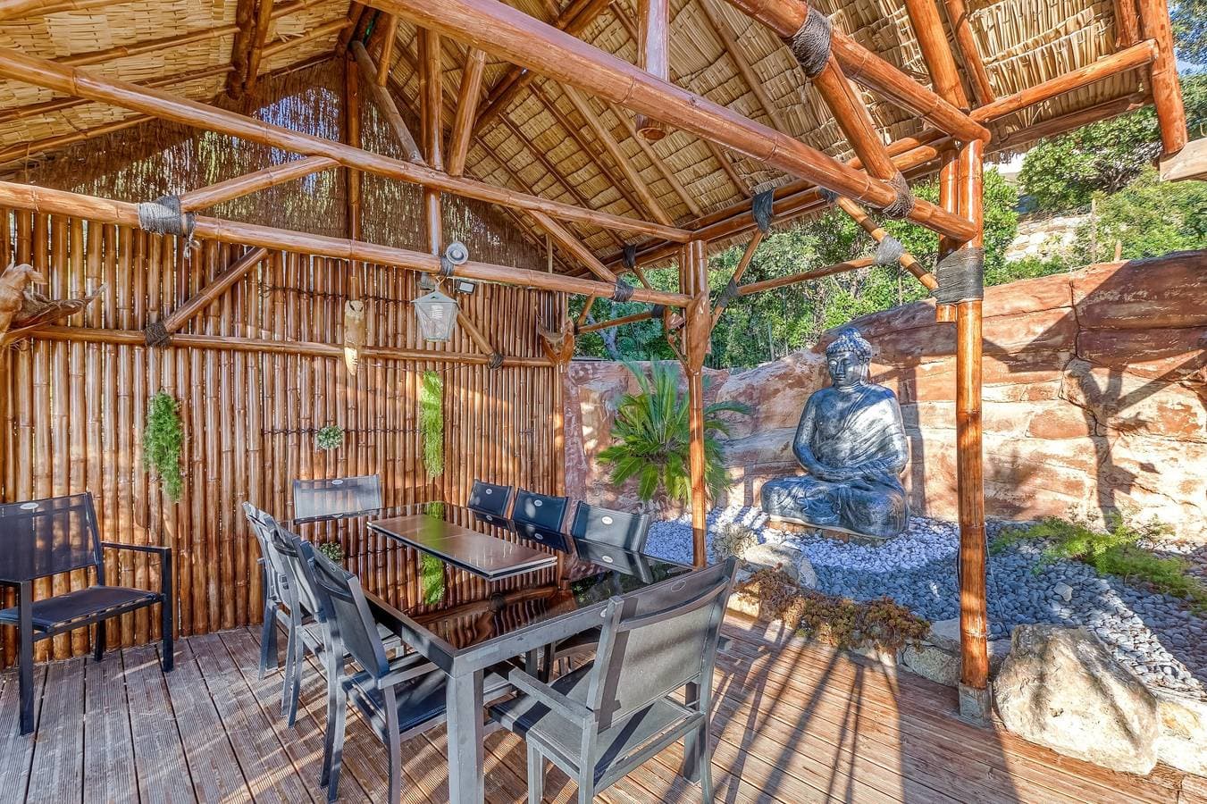 Foto 6 von 27: Enchanted Bird Mountain Villa mit Paradiesgarten und Gemeinschaftspool