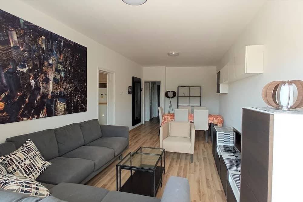 Umm Haram whole apartment · 5 min walk to the Beach! Netflix & fast Internet 1