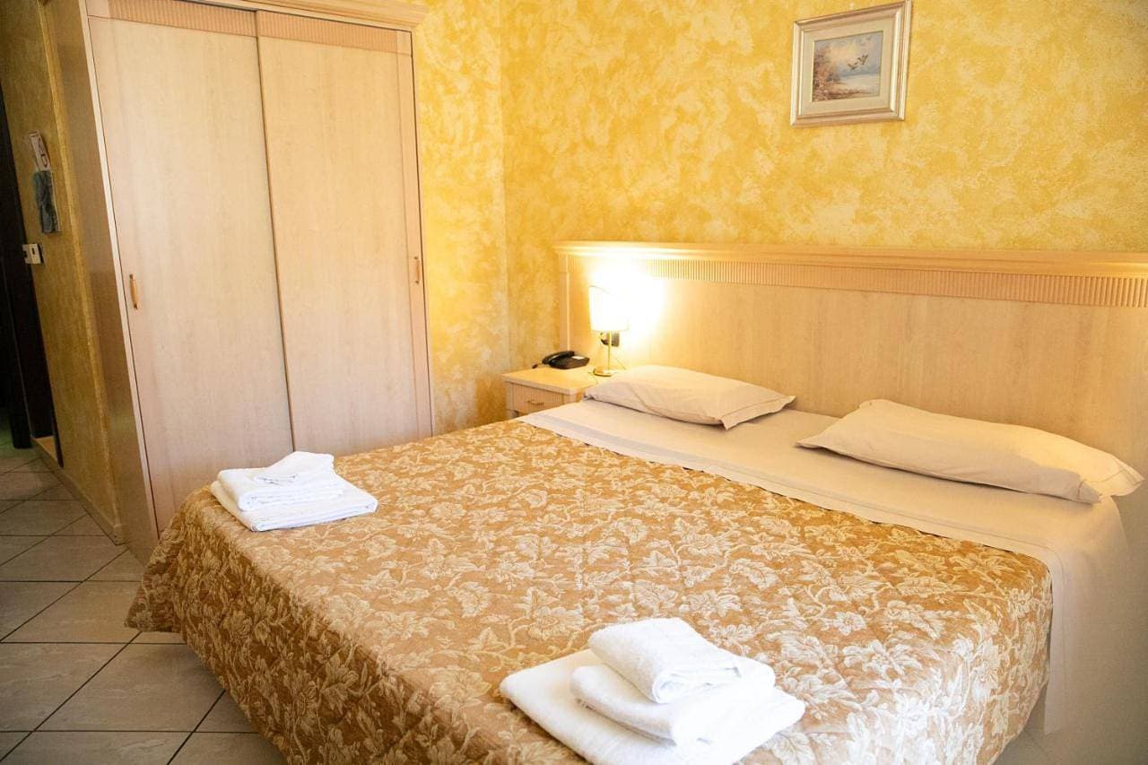 Foto 7 von 12: Double Room
