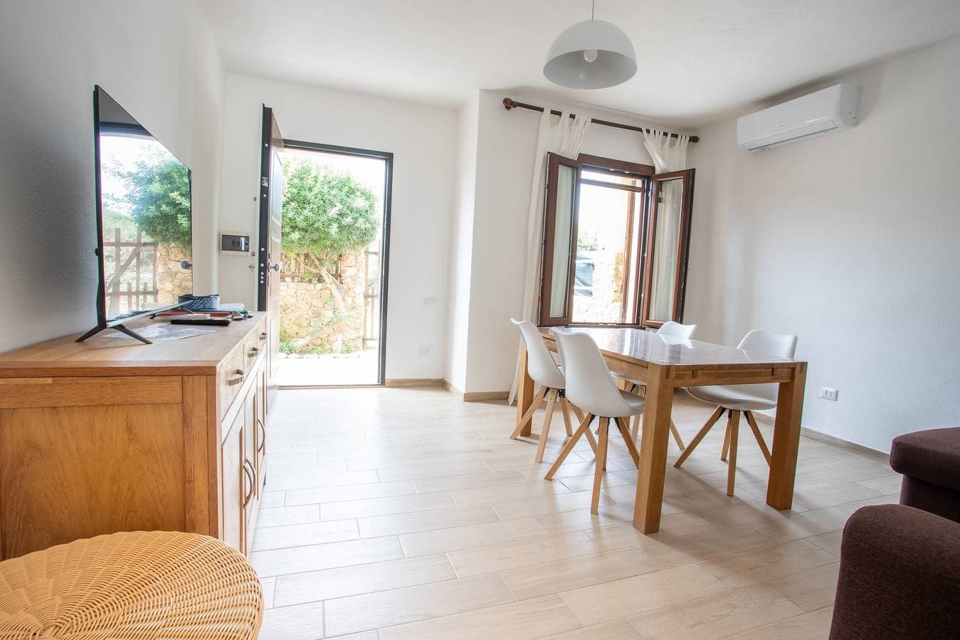 Foto 2 von 25: Ferienhaus 'Babbo House Sa Rocca Tunda' mit privatem Parkplatz, 100 m vom Meer entfernt