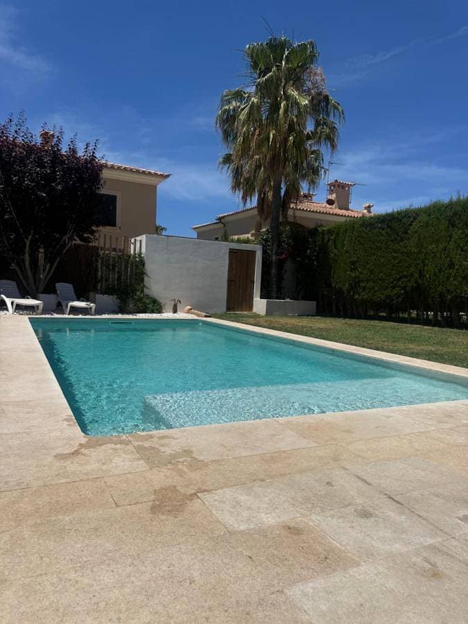 Foto 2 von 21: Villa with Private Pool