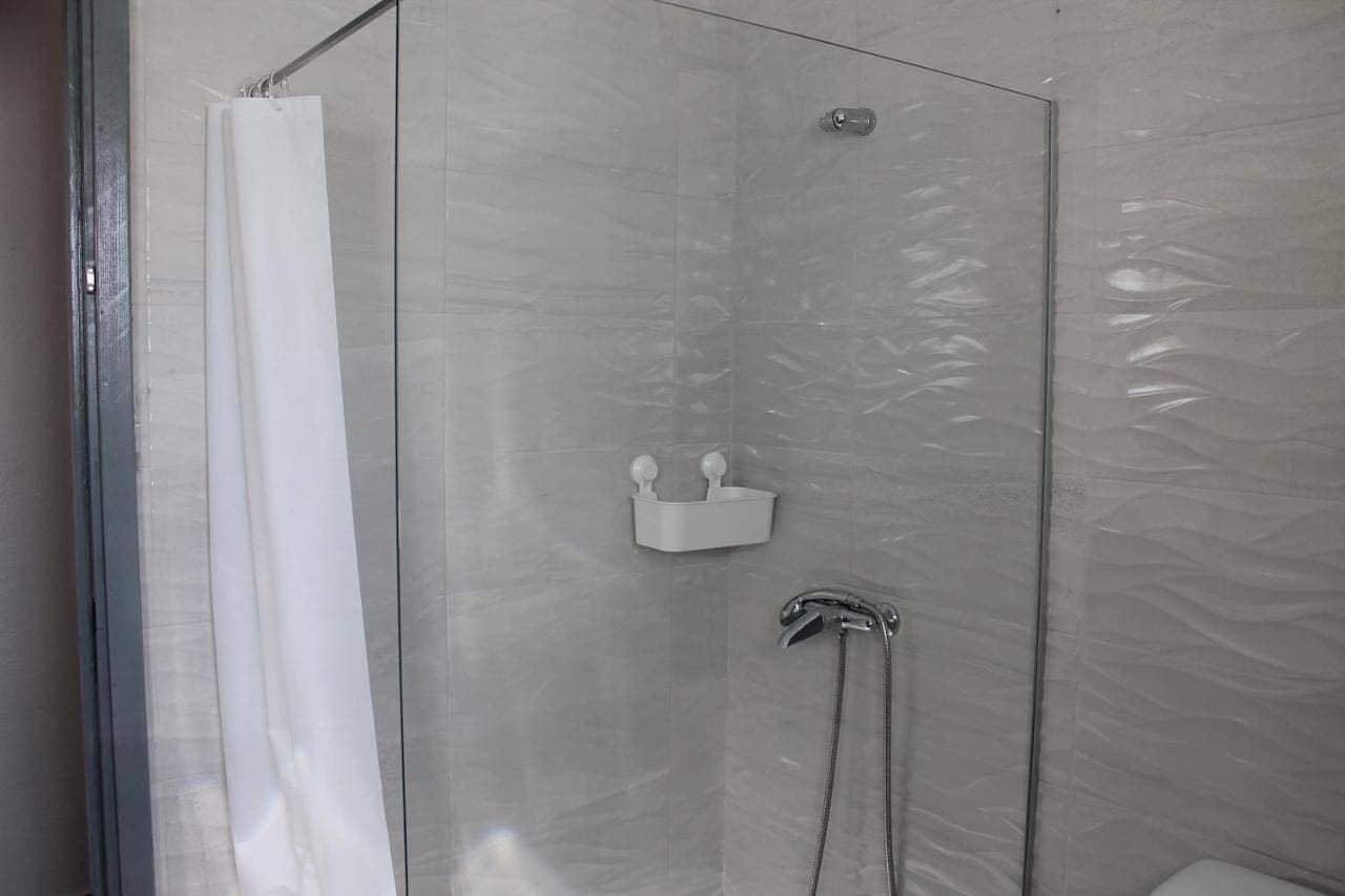 Foto 10 von 12: Double Room with Private External Bathroom
