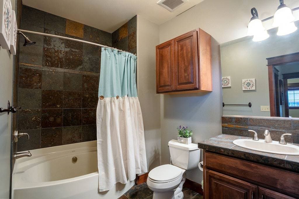 Luxury Riverstone Condo with Patio and Rooftop BBQ 1