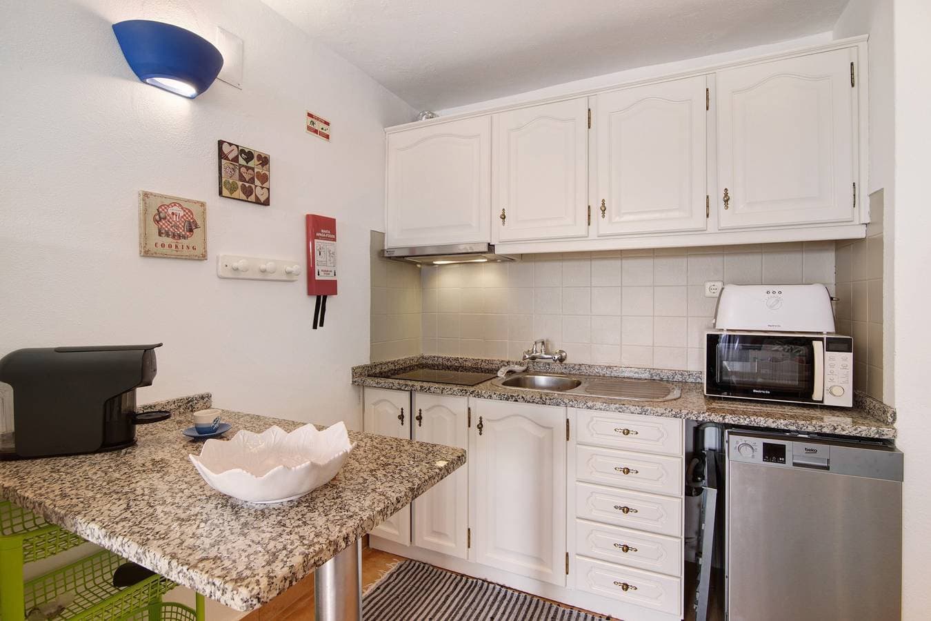 Foto 4 von 23: Ferienhaus 'Typisch Algarve Almargem 75' mit privater Terrasse, Gemeinschaftsgarten und Klimaanlage