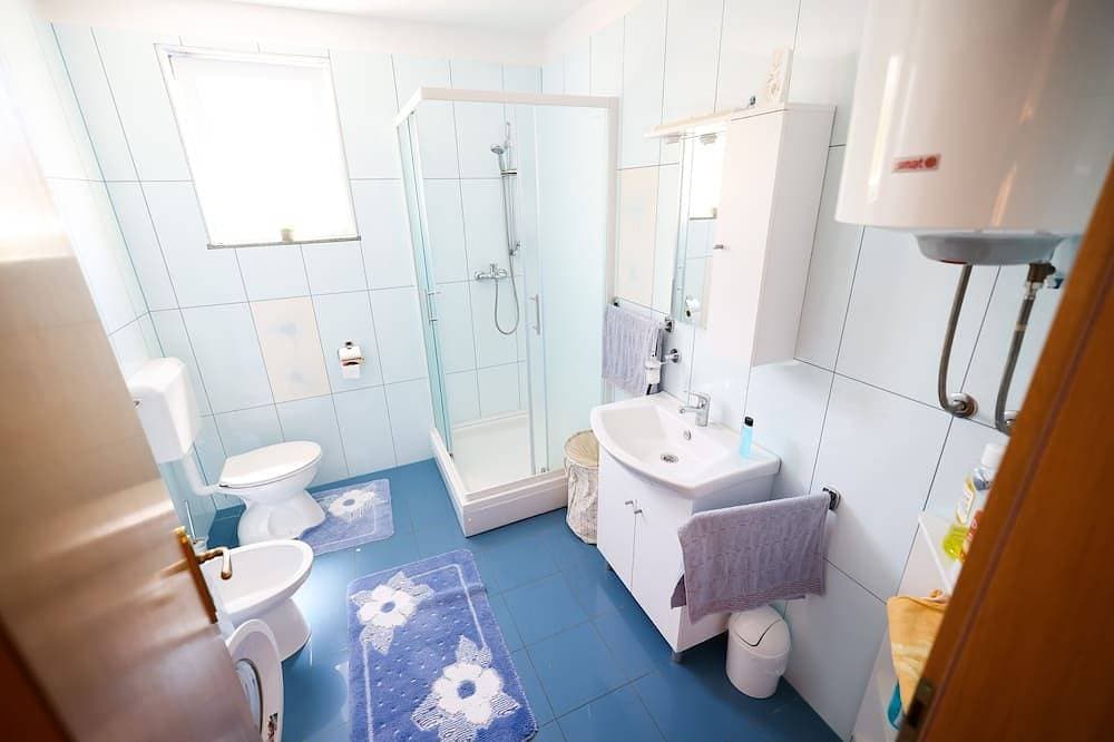Foto 5 von 13: 3-Zimmer-Ferienwohnung mit Terrasse und Meerblick Kozjaca, Paklenica