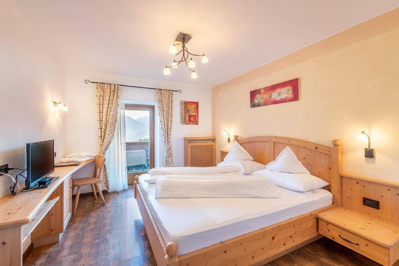 Foto 4 von 8: Economy Double Room