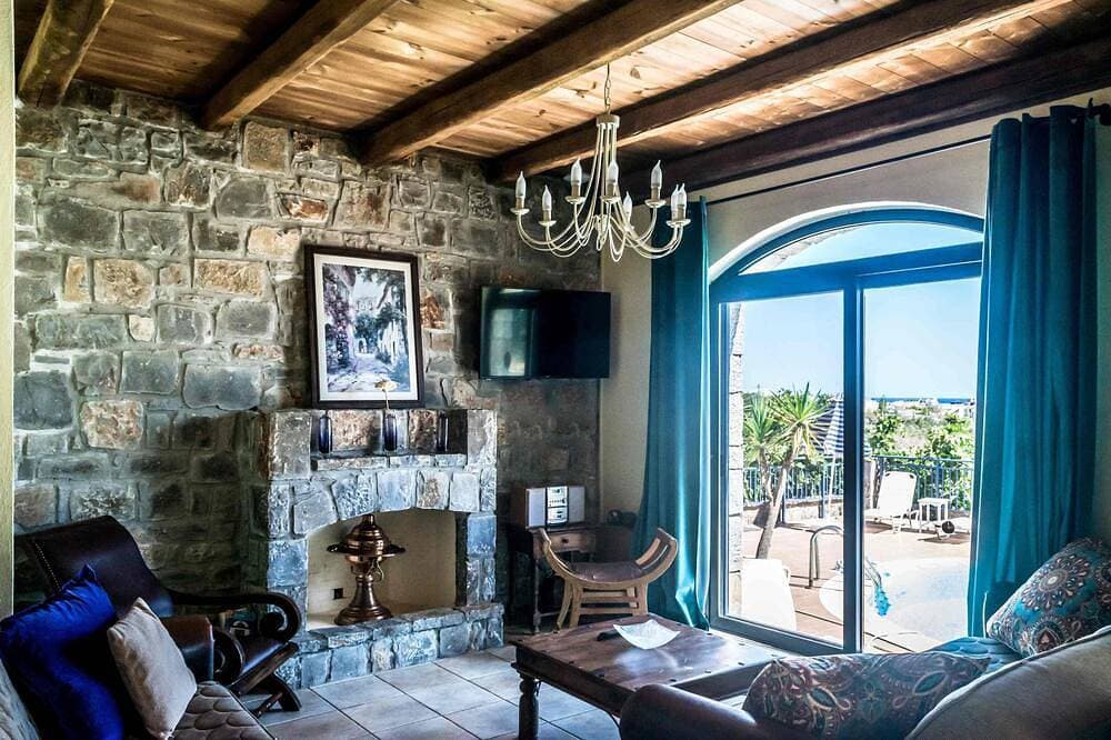 Foto 13 von 30: Niriides Villas | Irida | Villa 2-bedrooms with private pool