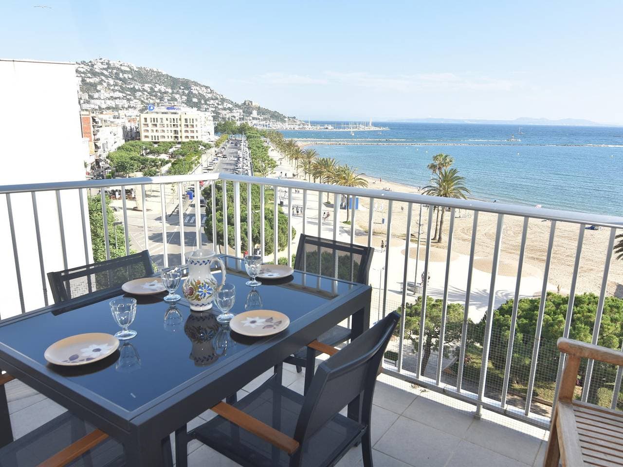 ¡Apartamento Frente al Mar en Roses, Costa Brava! 1 Dormitorio, Vistas al Mar, Terraza, Wi-Fi Gratis... 1