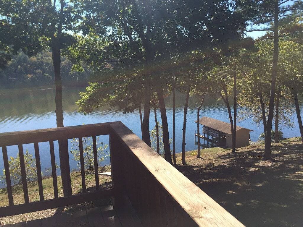 Foto 3 von 21: Abgeschiedene Waterfront Get Away am Smith Mountain Lake
