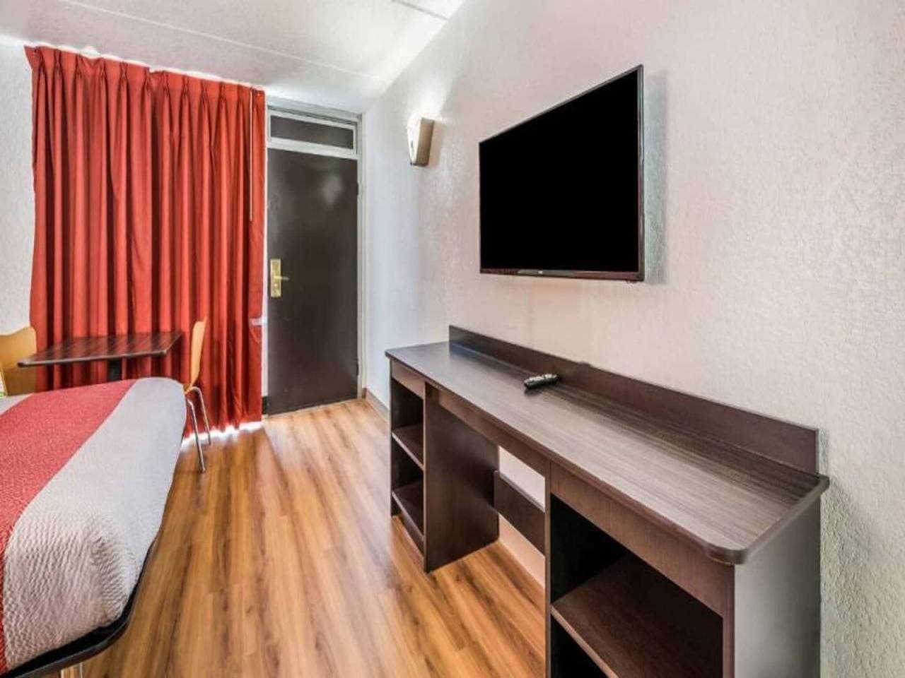 Foto 6 von 35: 1 Kingsize-Bett | Nichtraucher