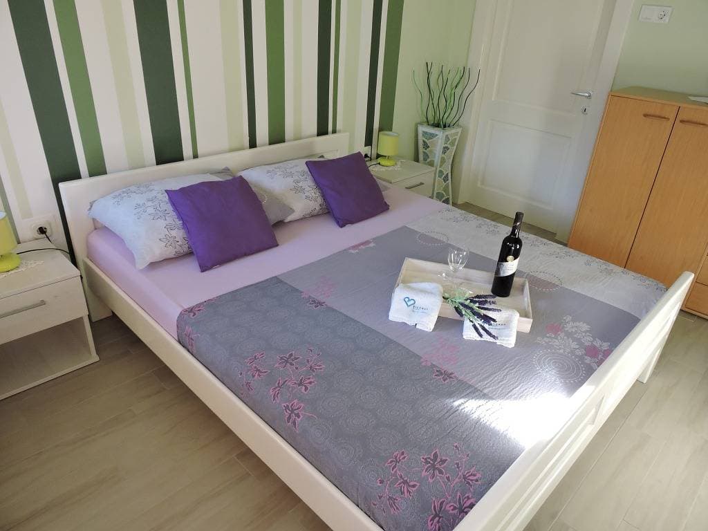 Foto 11 von 33: Ferienwohnung in Biograd na Moru mit Terrasse, Klimaanlage, W-Lan (4269-2)