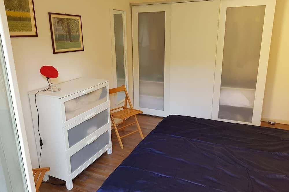 Foto 2 von 30: Moderne Wohnung mit Loggia, atemberaubenden See-Panoramablick und Infinity-Pool