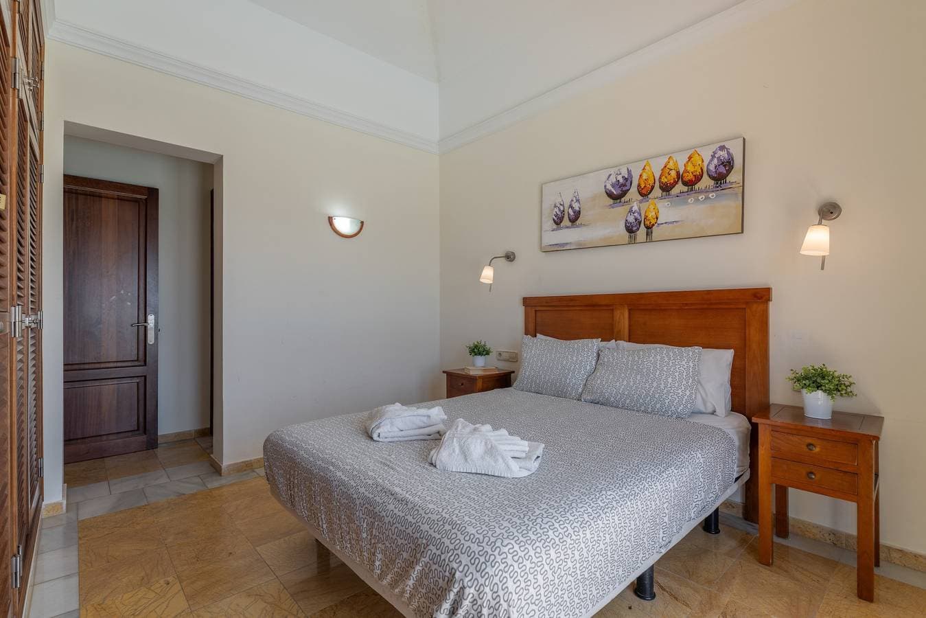 Foto 11 von 28: Villa in erster Linie La Goleta mit privatem beheiztem Pool und kostenlosem WLAN