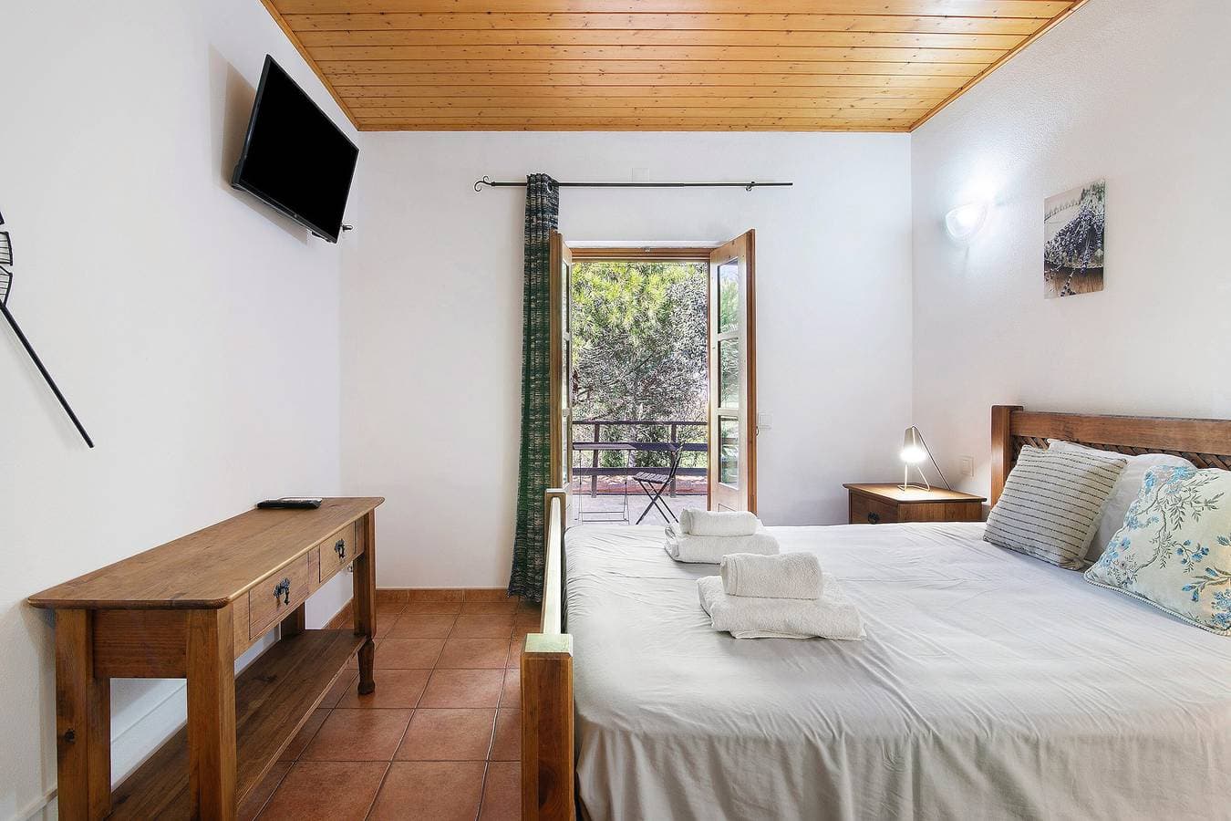 Foto 6 von 28: Landhaus Vale do Asno – Zimmer „Quarto 5“ mit Gemeinschaftspool, WLAN & Klimaanlage