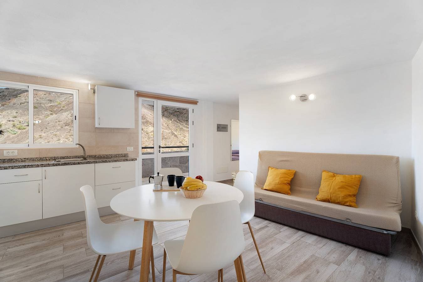 Foto 8 von 30: Vv La Era mit Meerblick, privater Terrasse, WLAN und Klimaanlage