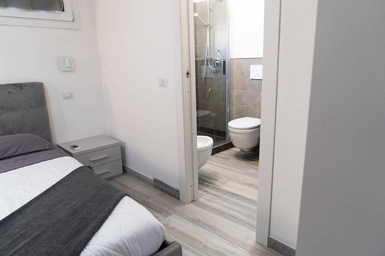 Foto 5 von 10: Double Room with Private Bathroom