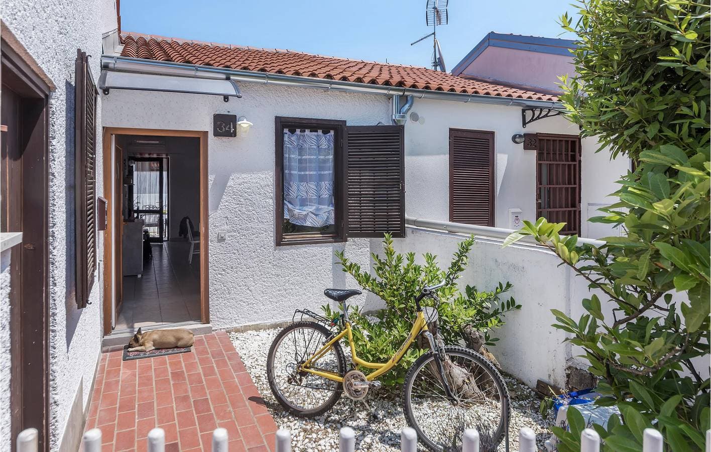 Gemütliche Ferienwohnung mit Terrasse in der Nähe eines FKK-Strandes – Parkplatz und WLAN inklusive 1