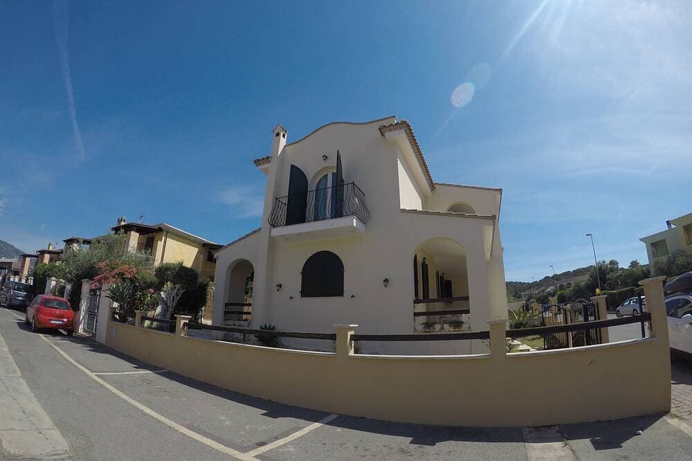 Foto 8 von 23: Villa mit Garten in einem kleinen Paradies
