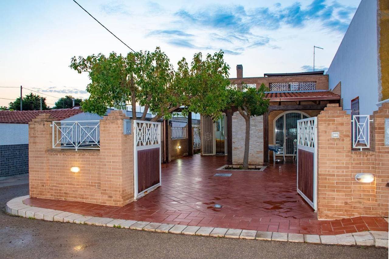 Casa Paola-30 meters from the Sea-Porto Cesareo 1