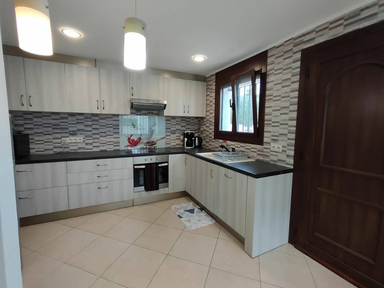 Foto 9 von 32: Villa für 7 Personen mit Terrasse