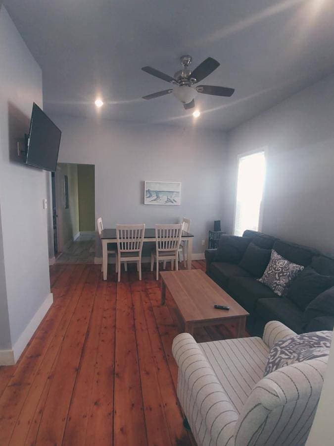 East Bayside/ Munjoy - Charming Downtown Escape 1
