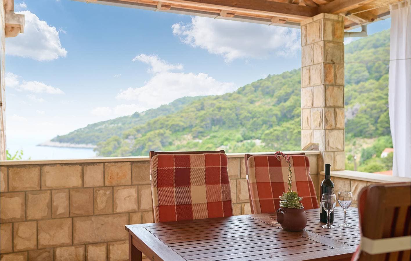 Apartment mit Meerblick, Parkplatz, Terrasse und WiFi 1