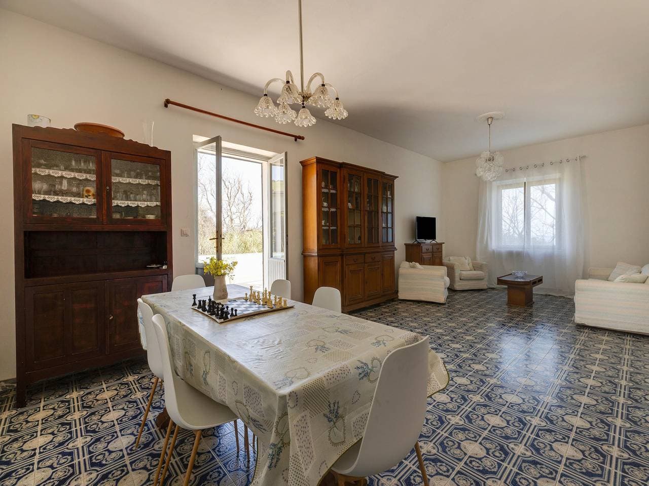 Foto 8 von 40: Villa mit Terrasse und Klimaanlage und Meerblick