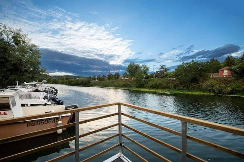Gîtes Seine & Nature Logement Flottant Atypique \"Le Babord\" 1