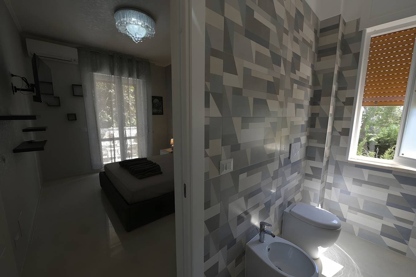 Foto 12 von 16: Doppelzimmer 1 mit WLAN und Klimaanlage