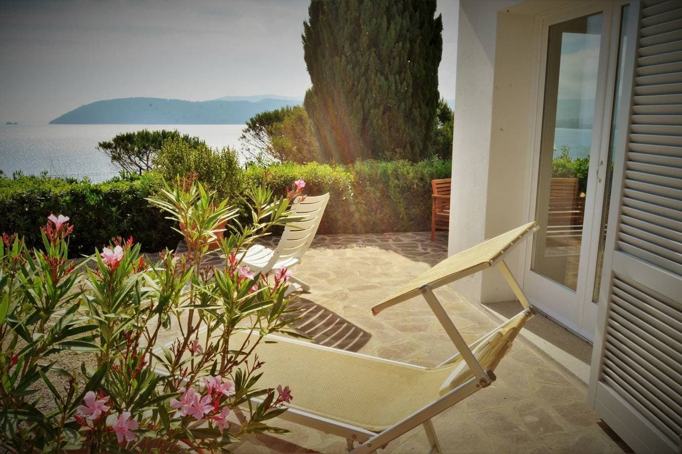 Foto 4 von 42: Villa für 6 Personen mit Garten