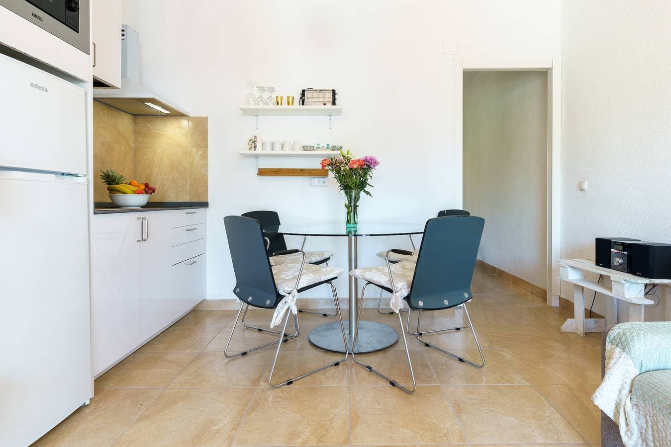Foto 9 von 24: Ferienwohnung 'Charming Apartment' mit Meerblick und WLAN