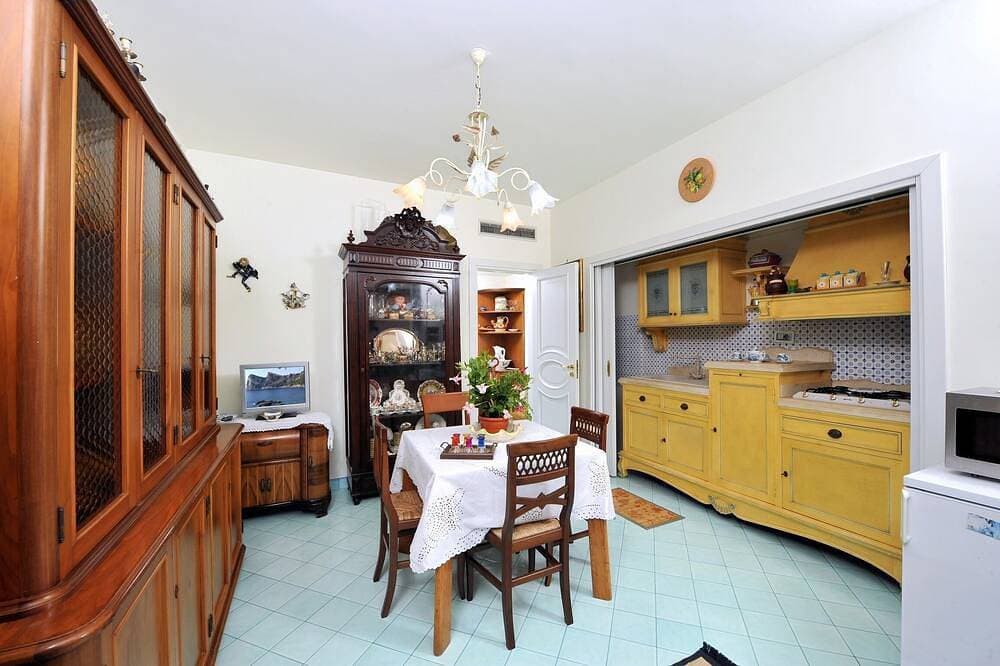 Apartment Ground, Küste von Sorrento, mit kostenlosem Pool, Parkplatz, Garten, WiFi 1