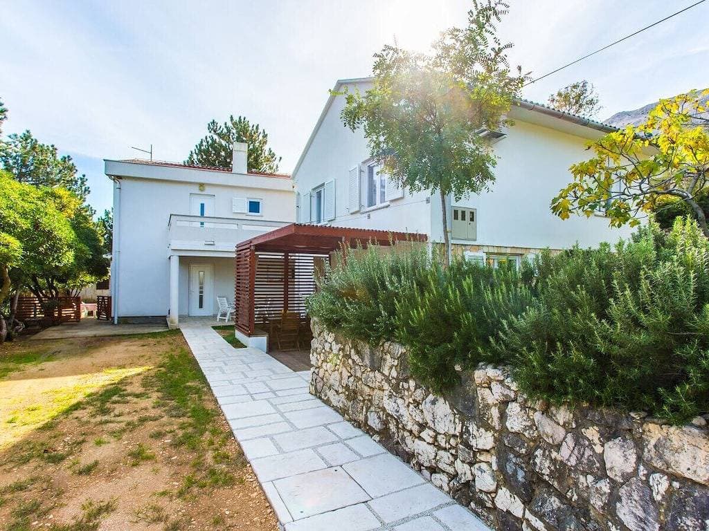 Foto 4 von 40: Ferienwohnung in Baška mit Schwimmbecken