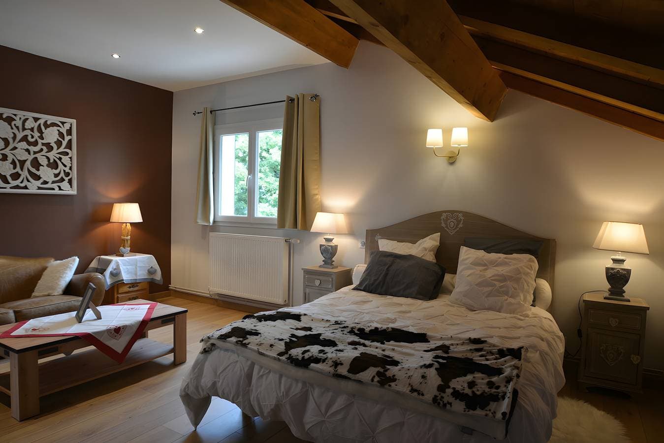 Foto 6 von 28: Bed & Breakfast „La Chambre De Jaxel“ mit Bergblick, Gemeinschaftspool und WLAN