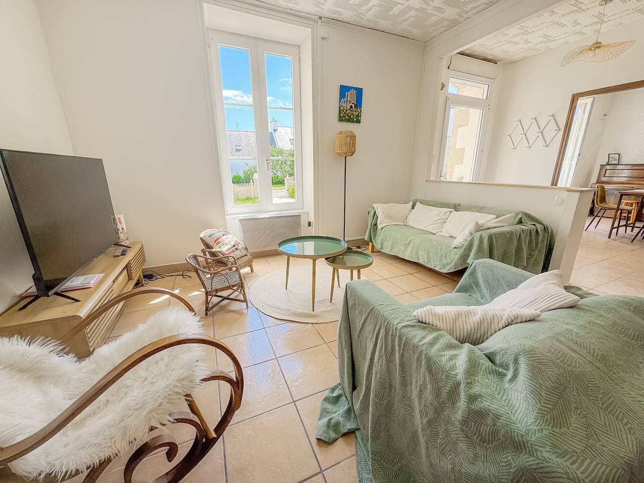 Foto 3 von 33: Renoviertes Familienhaus, 50 m vom Meer – 4 Schlafzimmer, Garten, Strände zu Fuß erreichbar!