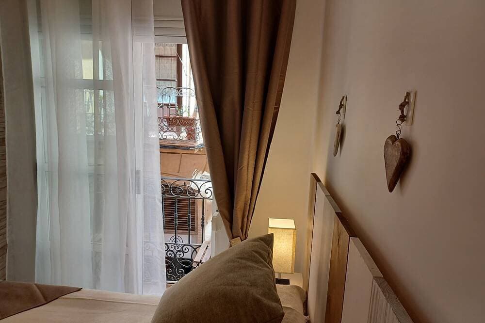Foto 6 von 30: Fantastic central and romantic studio 5 min. from the beach-Wifi-Aire Acon.