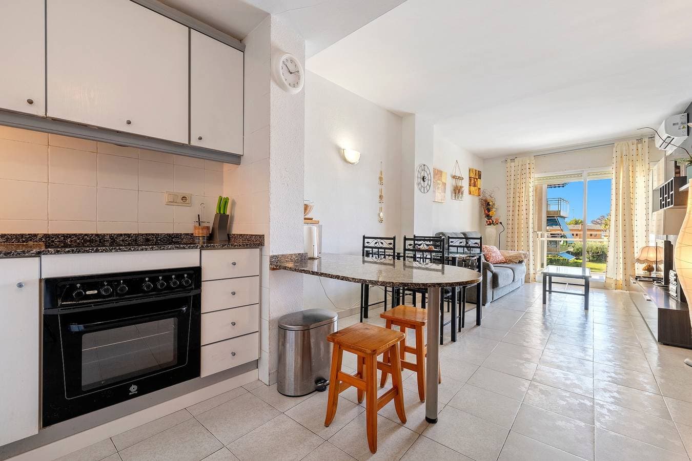 Foto 8 von 21: Ferienwohnung 'Residencial Los Pelicanos' mit Pool, WLAN & Klimaanlage