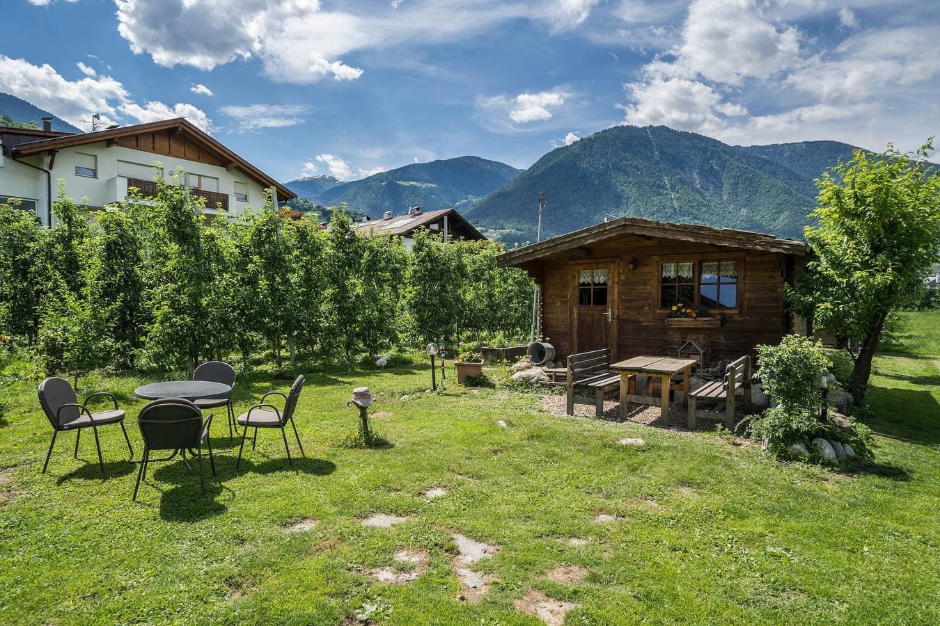 Foto 13 von 16: Ferienwohnung "Gantkofel Leilichhof" mit Bergblick, WLAN, Balkon & Garten