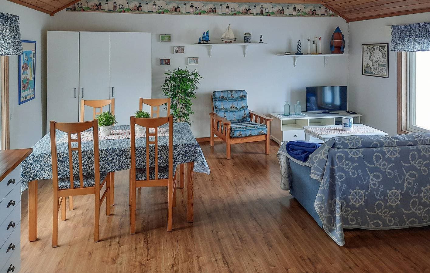 Foto 2 von 23: Ferienwohnung für 4 Personen mit Terrasse